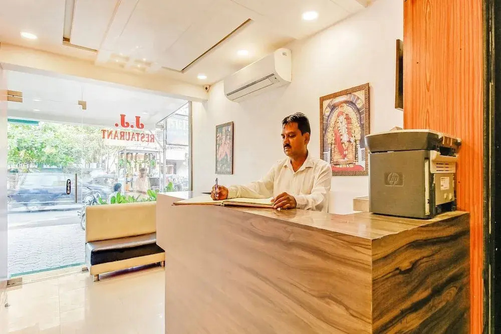 Hotel Jj International by OYO Rooms