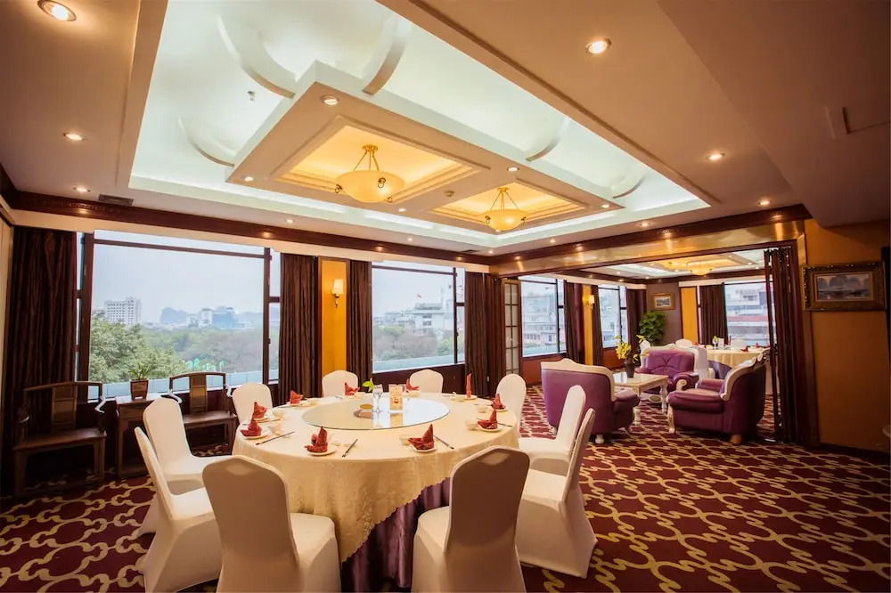 Rong Hu Hotel