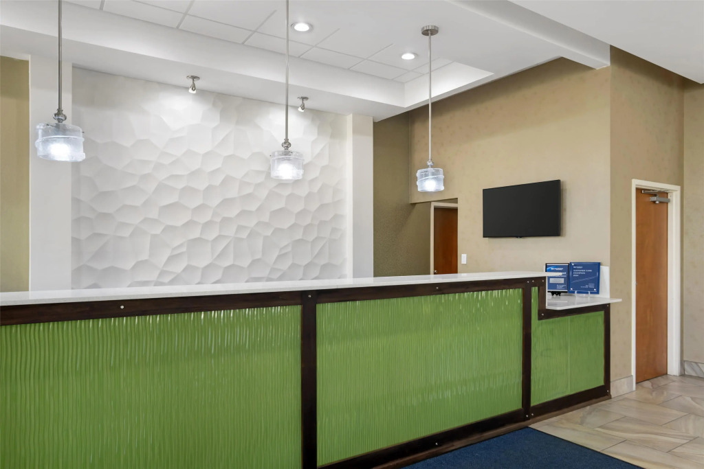 Best Western Inn & Suites Monroe