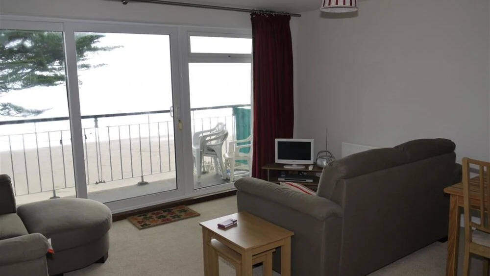 Beach Court 22