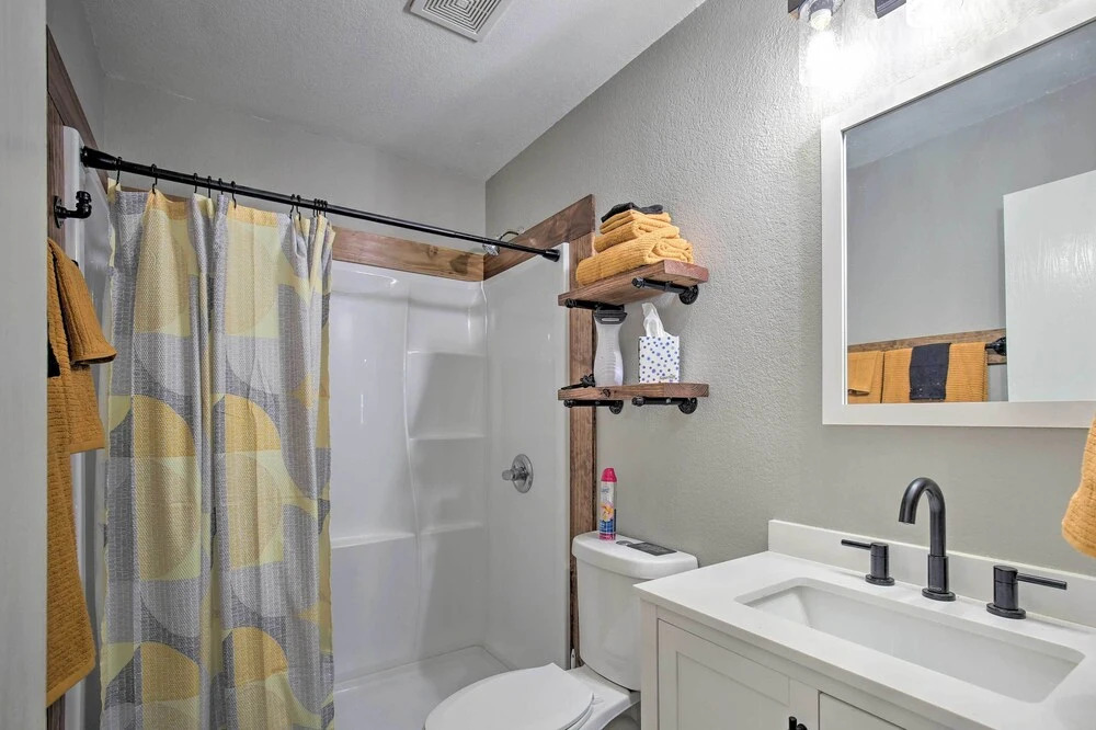San Antonio Home w/ Hot Tub - 1 Mi to Seaworld