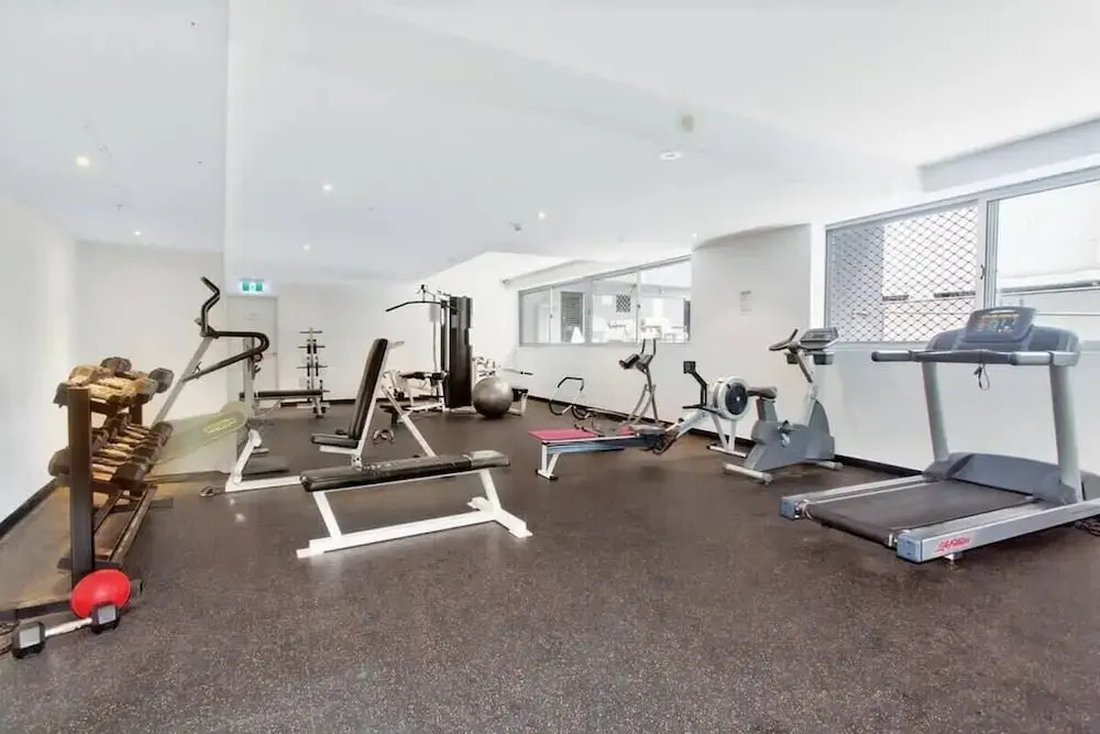 A Stylish Apt for 6 Right Next to Darling Harbour