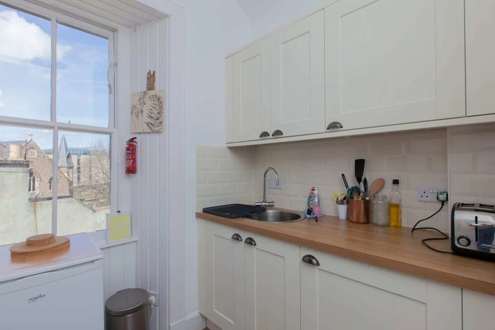 1 Bedroom Apartment In City Centre