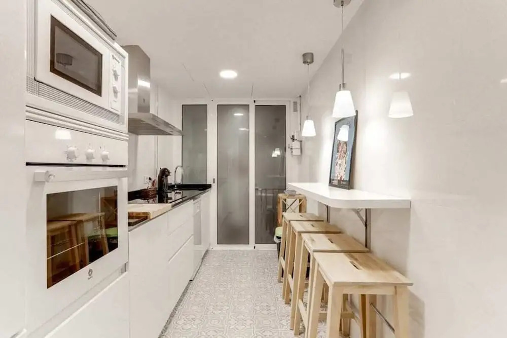 Stylish 4 bed Apt in the Center