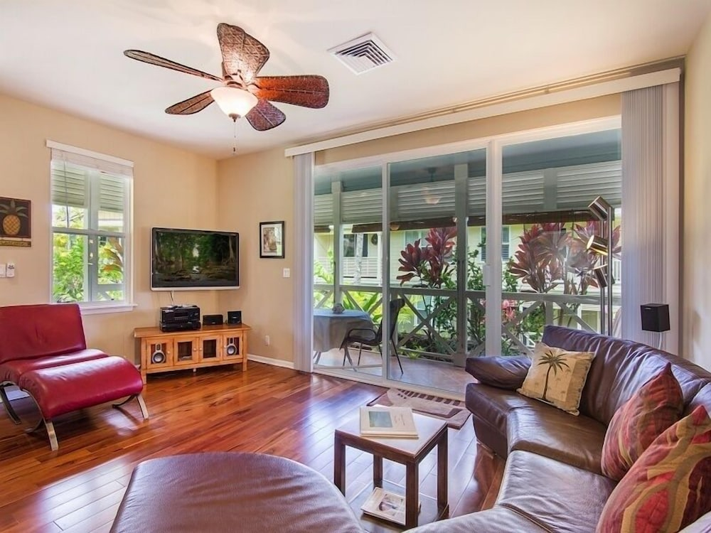 Nihilani 26a 3 Bedroom Condo by RedAwning