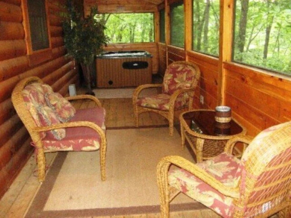 Bear Pleasures 2 Bedrooms 2 Bathrooms Cabin