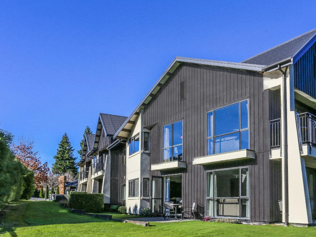 Village Lake Luxury Apartments