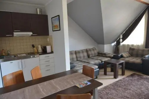 Apartament 325