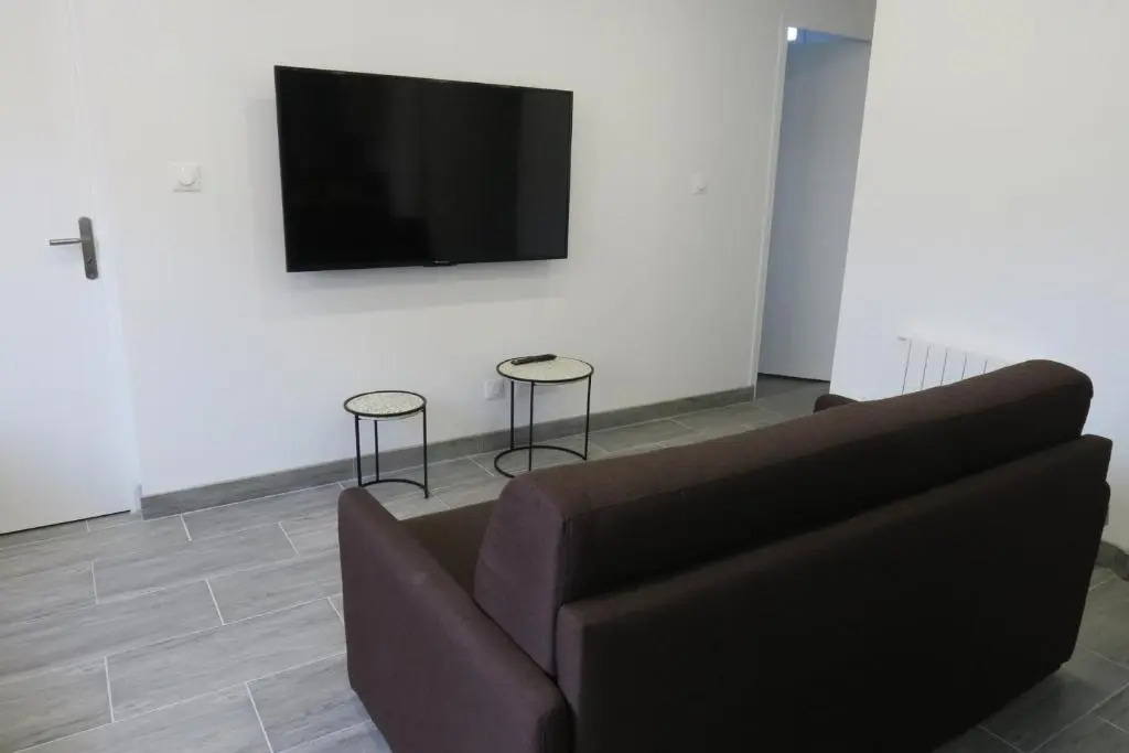 Appartement rénové avec WIFI bien équipé au centre ville de PERROS-GUIREC - Ref 940