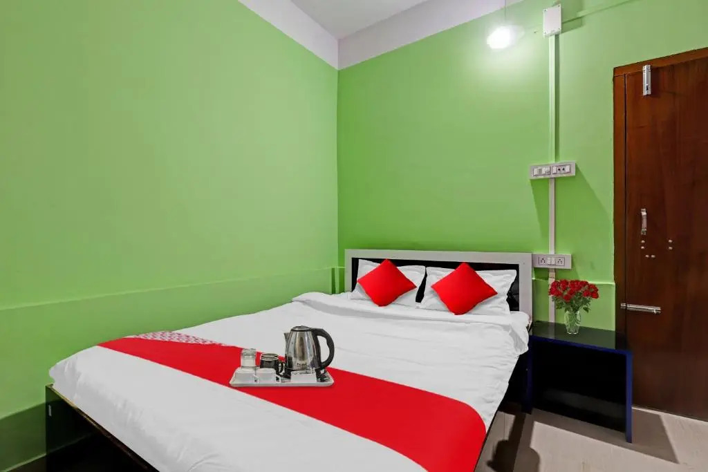 Flagship Hotel Royal Palace