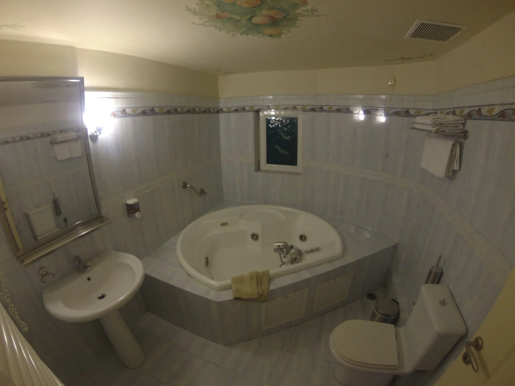 Exis Hotel