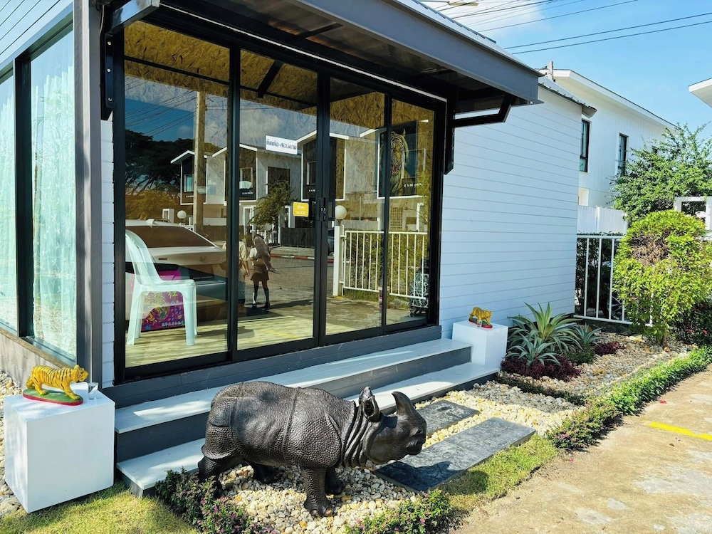 Tavana Residence