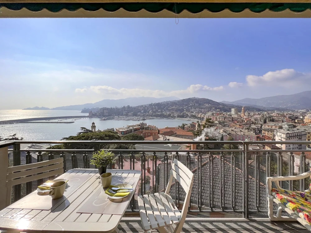 JOIVY Apartment In Rapallo W/Gulf View