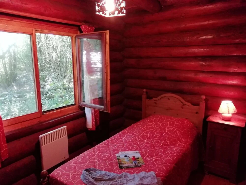 Charming Chalet with Swimming Pool in Quend