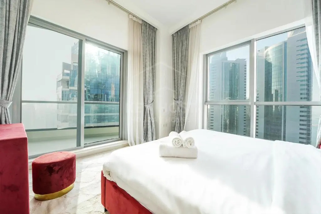 KeyHost - Elegant 2BR Central Towers - Dubai Marina - K3620