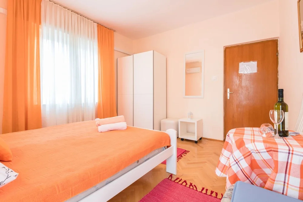 Rooms Ruža