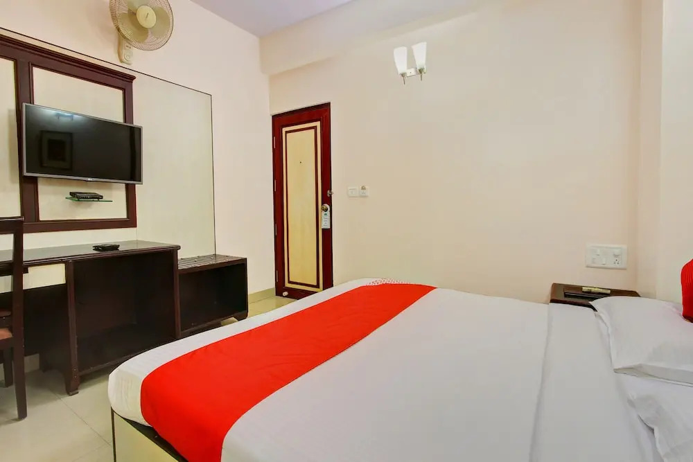 OYO 11390 Vaibhav Residency