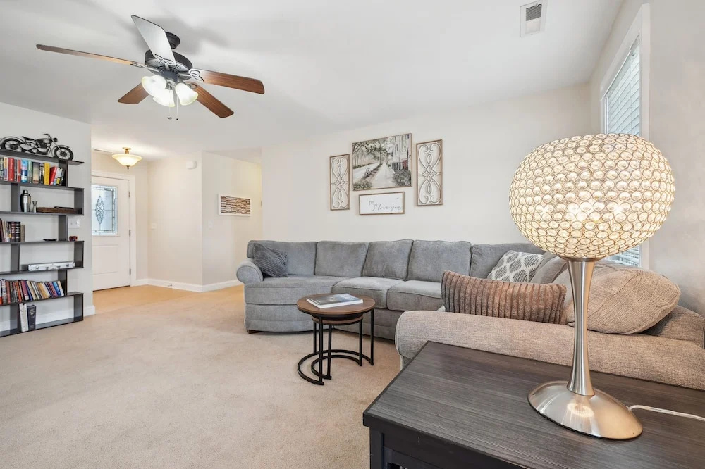 Charming Family Retreat With Spacious Yard 3 Bedroom Home