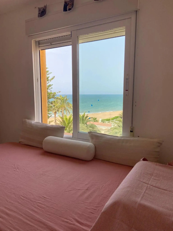 Acogedor apartamento en Denia 1 línea de playa