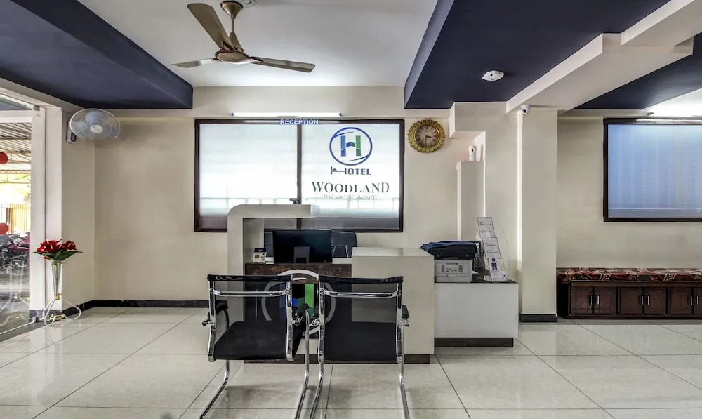 OYO 16879 Hotel Woodland