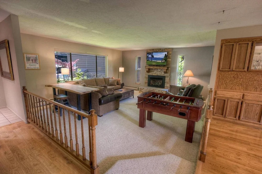 Meadowview Hideaway by Lake Tahoe Accommodations