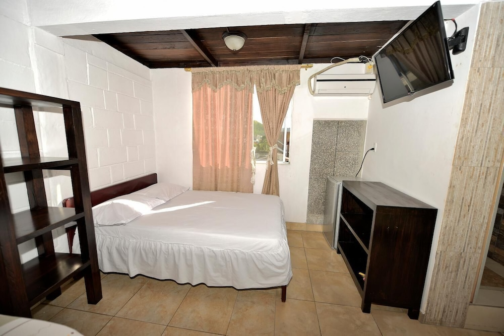 Hotel La Barca