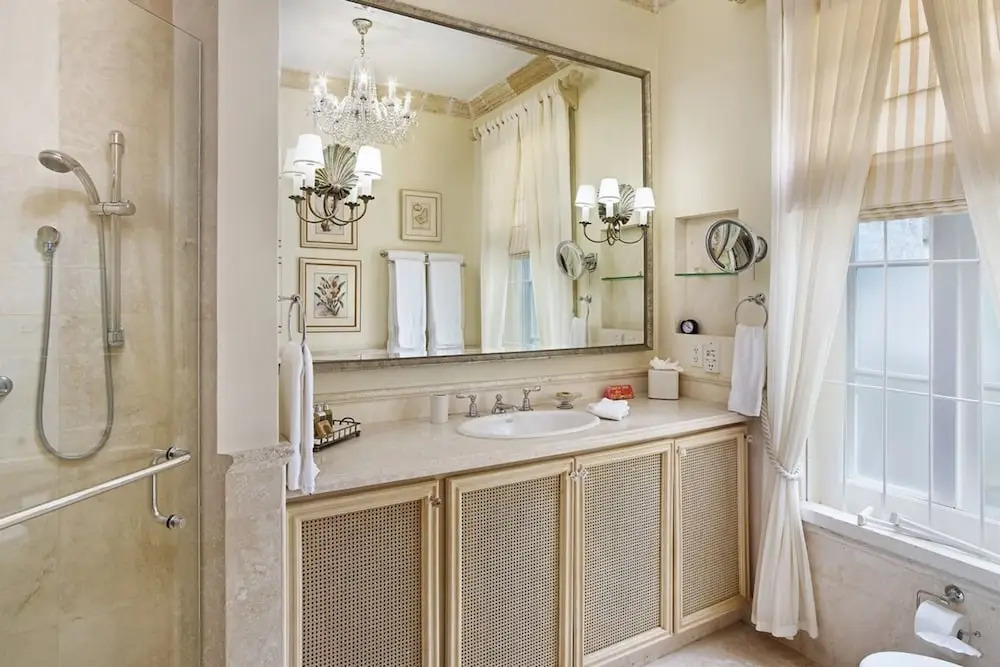 Leamington Pavilion by Blue Sky Luxury