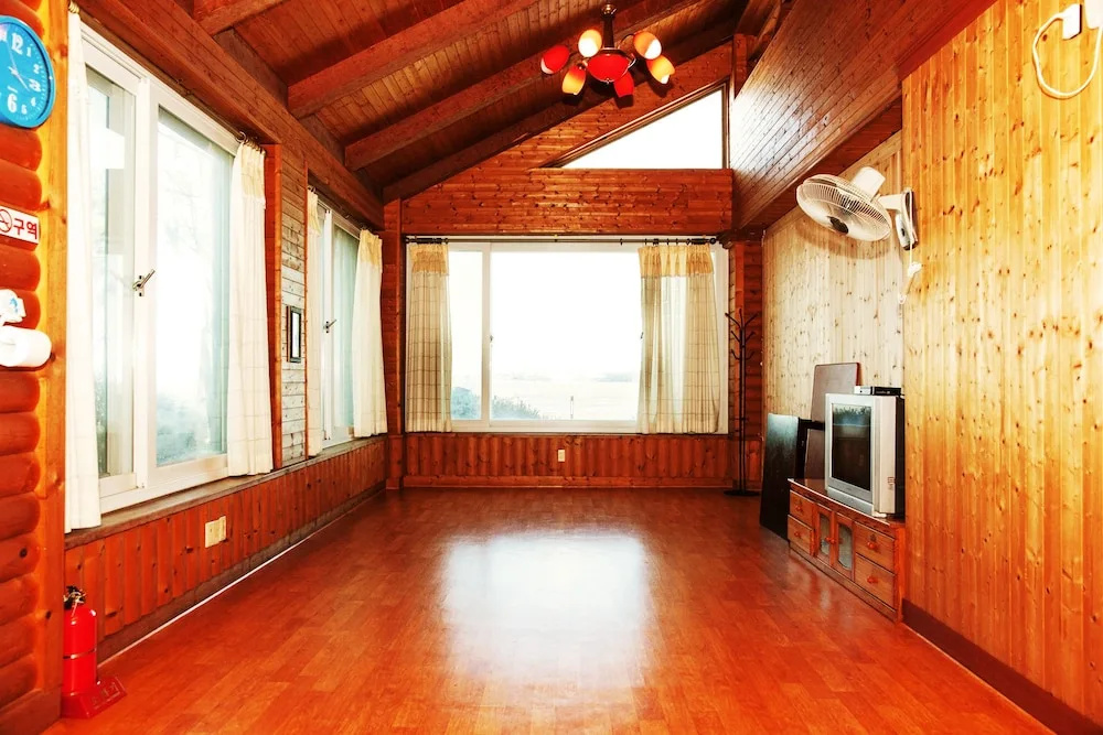Sunrise Pension