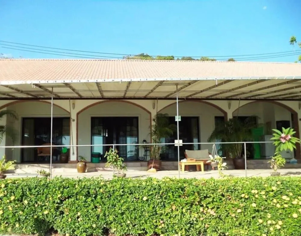 Baan Jai Dee Beach Front Hotel