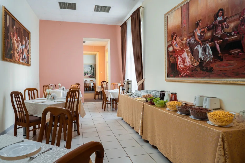 Tsentralnaya Hotel