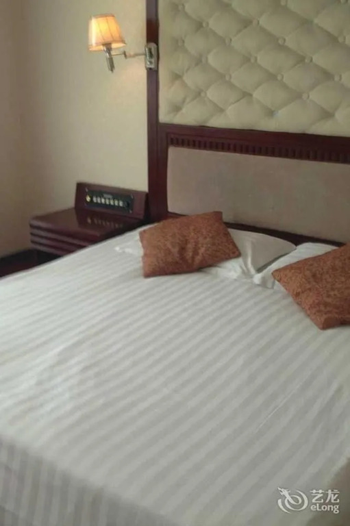 Qingpu Family Hotel