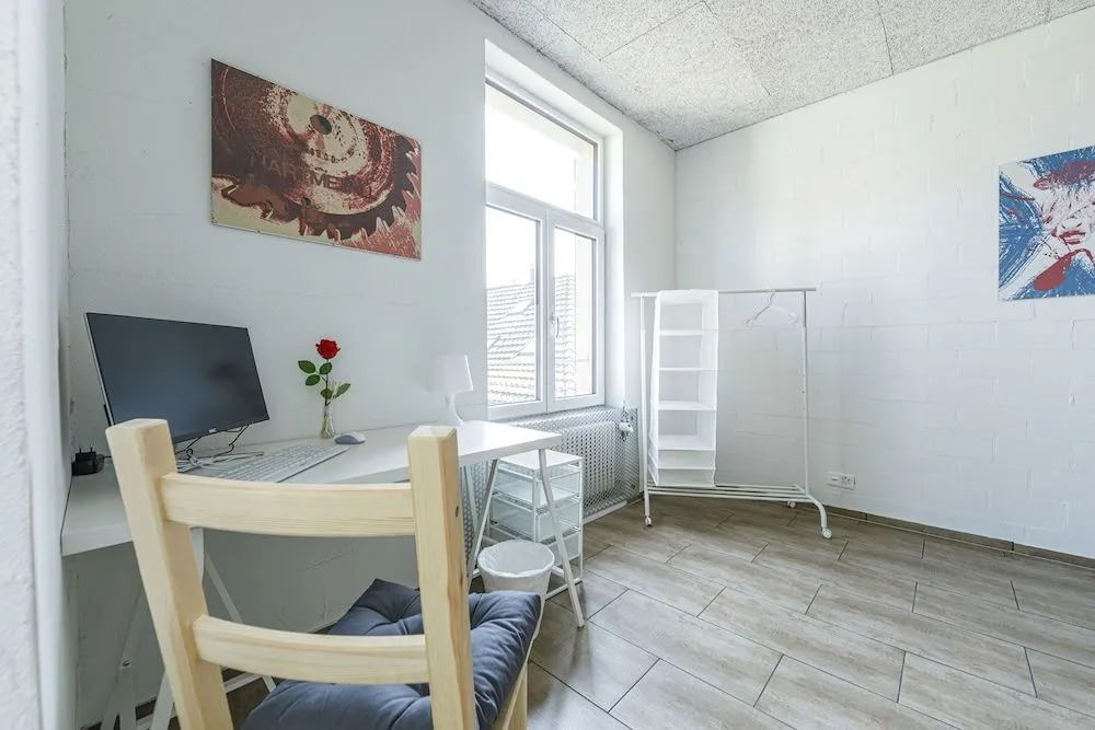 YELLOW INN- Simple Rooms and Easy Parking direkt bei der OLMA nahe HSG und Spital