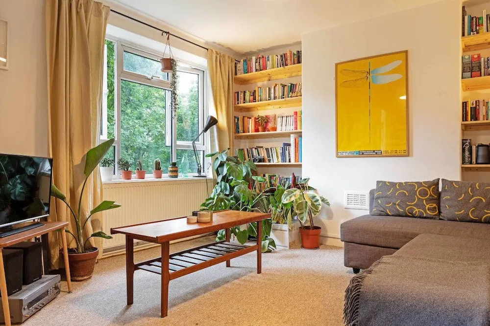 Spacious 1bed Flat W/balcony Zone 2, 5mins to Tube