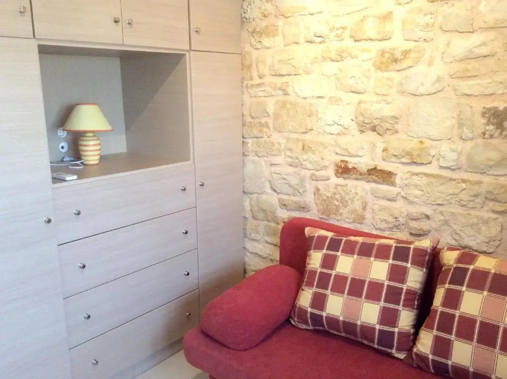 2 bedrooms house at Chersonissos 500 m away from the beach with furnished terrace and wifi