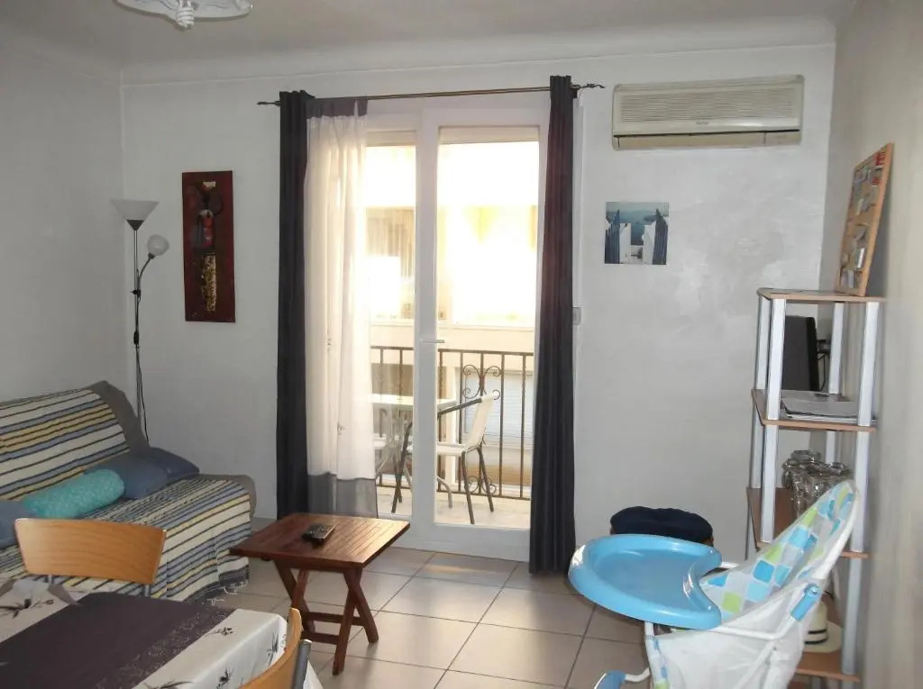 CANET Plage appartement 1 chambre , climatisation, parking sécurisé couvert
