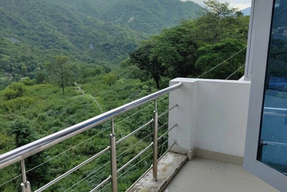 Goroomgo Komfy Stayz Dehradun