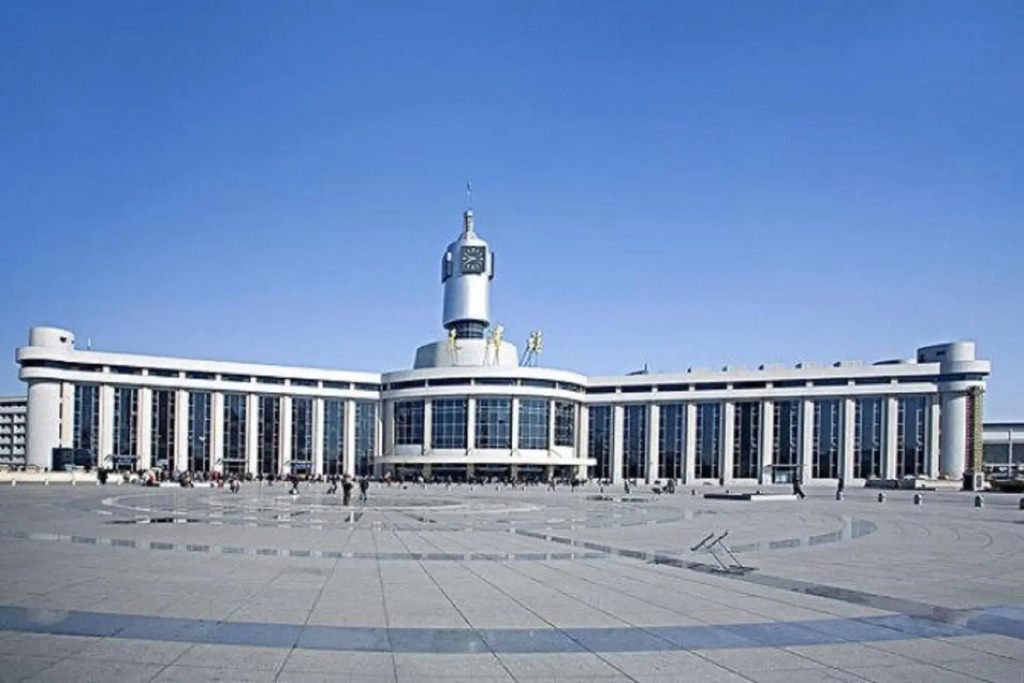 Elan Hotel Tianjin Railway Station