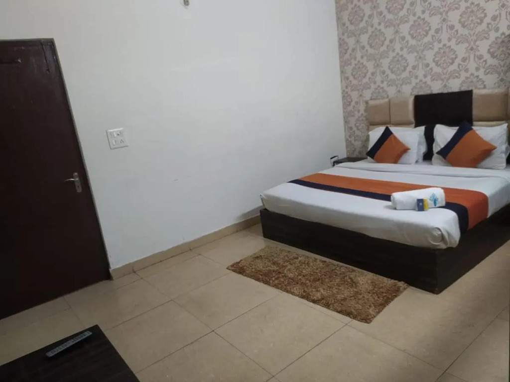 Staygo Hotel Near Haridwar Railway station
