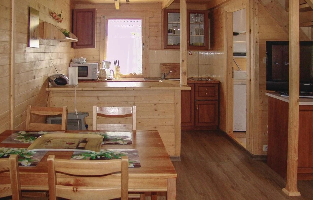 Cozy Home In Jaroslawiec With Wifi
