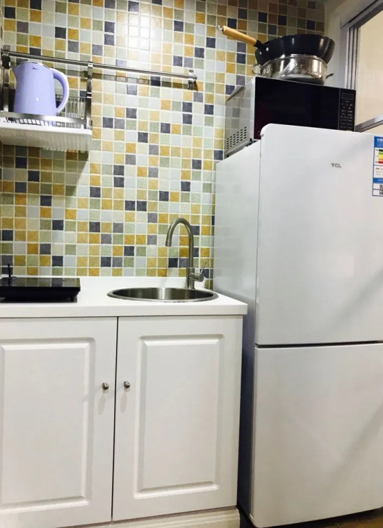 E-Home Self-Service Apartment