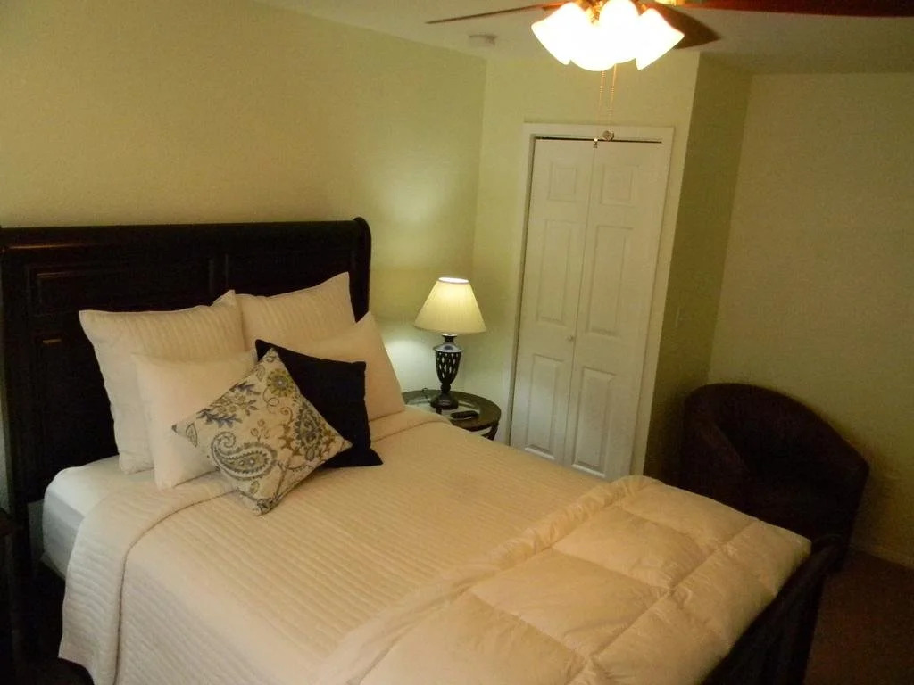 Whispering Creek Bed & Breakfast