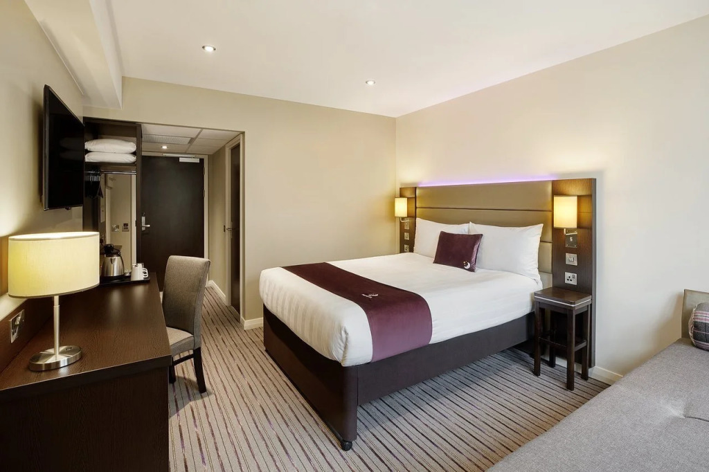 Premier Inn Edinburgh East
