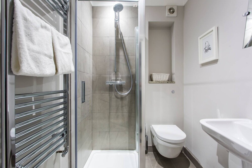 First Street II by Onefinestay