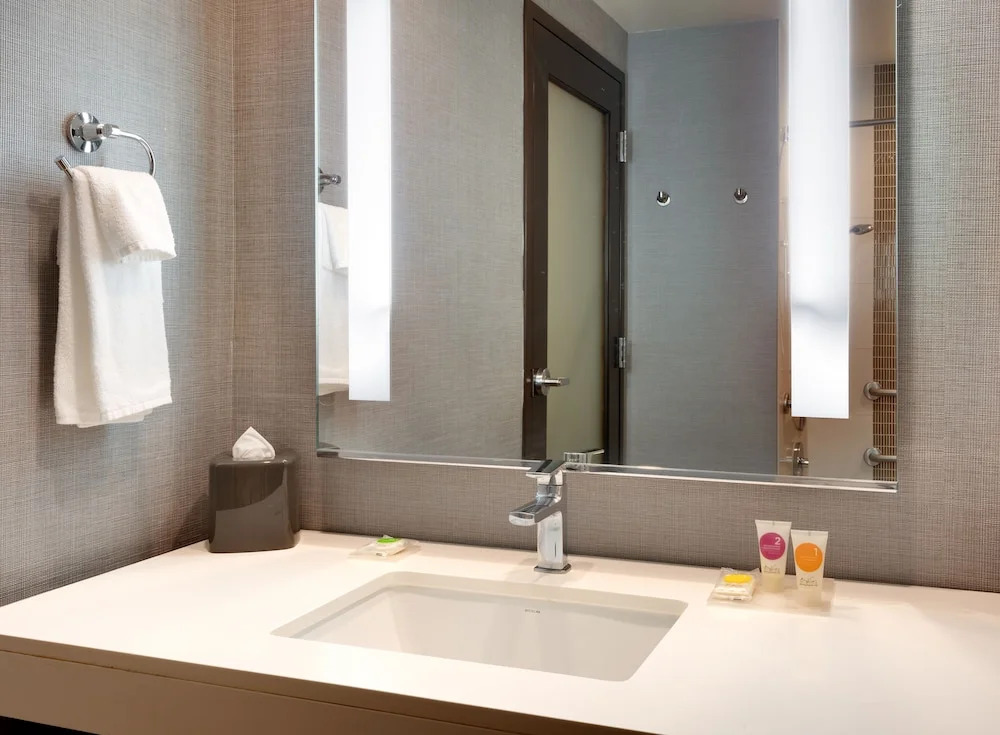 Hyatt Place at The Hollywood Casino / Pittsburgh - South