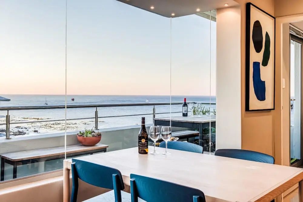 Extraordinary Stay in Mouille Point The Apartment