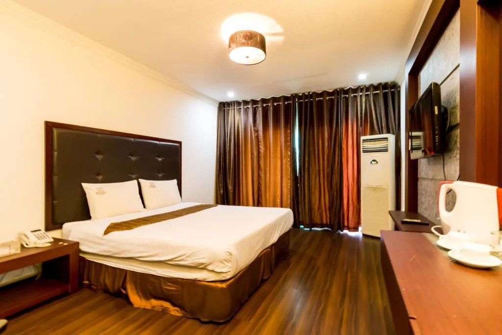 Royal Hotel
