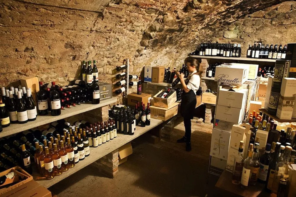 Osteria Senza Fretta Rooms for Rent