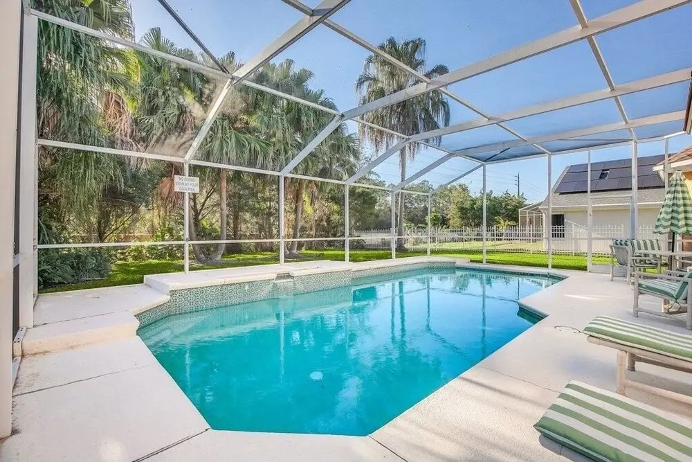 Gorgeous Floridian Style 5 Bed 3 Bath Pool Home 5 Bedroom Villa by Redawning
