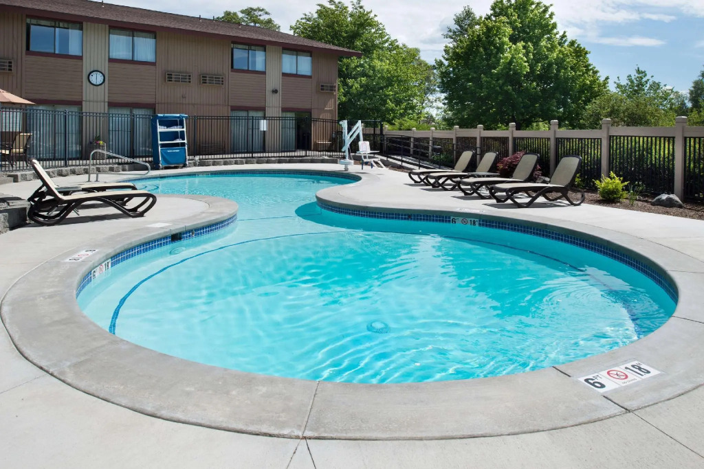 Ruby River Hotel
