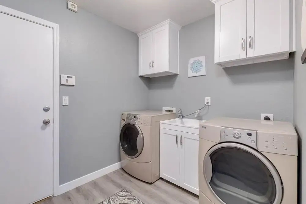 Phoenix Gem With Sparkling Heated Pool And Newly Remodeled! 3 Bedroom Home by RedAwning